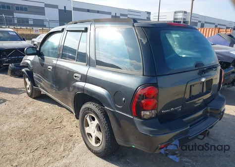 2005 Chevrolet Trailblazer Ls из США, поврежденный, VIN 1GNDS13S152247626